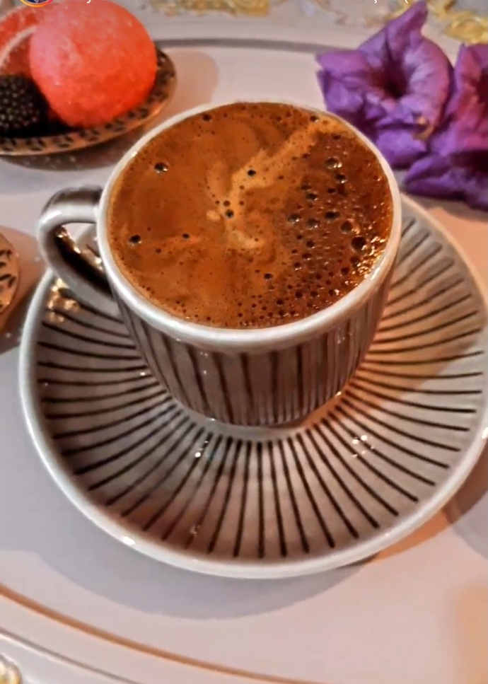 Kahve içer misin?