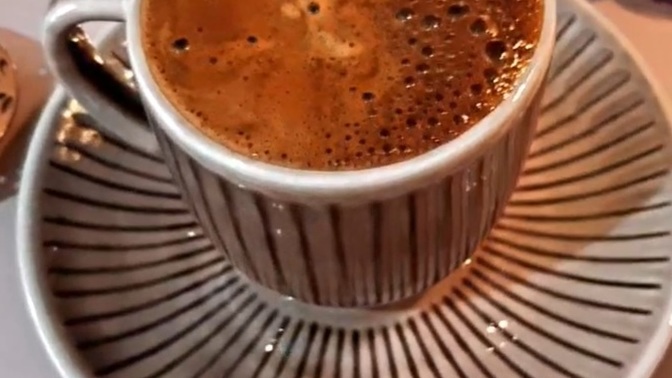 Kahve içer misin?