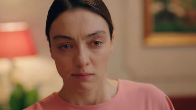 Eşim birlikte çalışıp aldığımız evi, annesinin üstüne yaptı. Ne yapabilirim?
