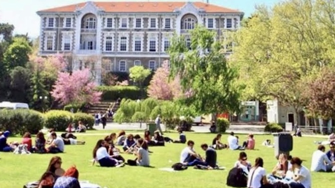Dünya Üniversiteleri listesine Türkiye'den 25 üniversite girdi. Ülkemiz eğitim sistemini başarılı buluyor musunuz?