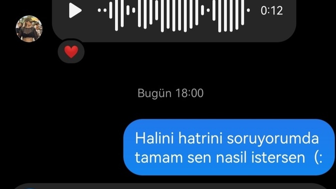 Bana önemli bisey yoksa yazma neden der bi kız?