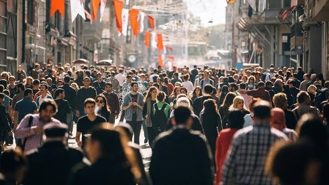 Toplum içinde rahat mısınız yoksa gergin mi?
