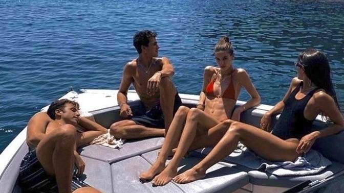 Sizi birlikte denize gideceğiniz kişiyle eşleyeyim mi?