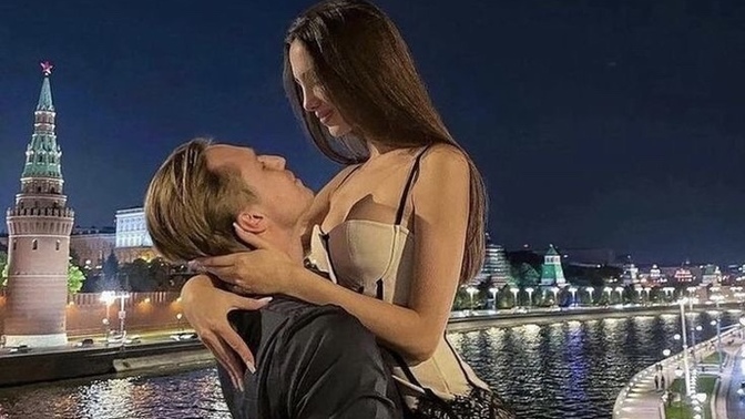 Bir erkegin bir kadını sevmesi cok mu zor?