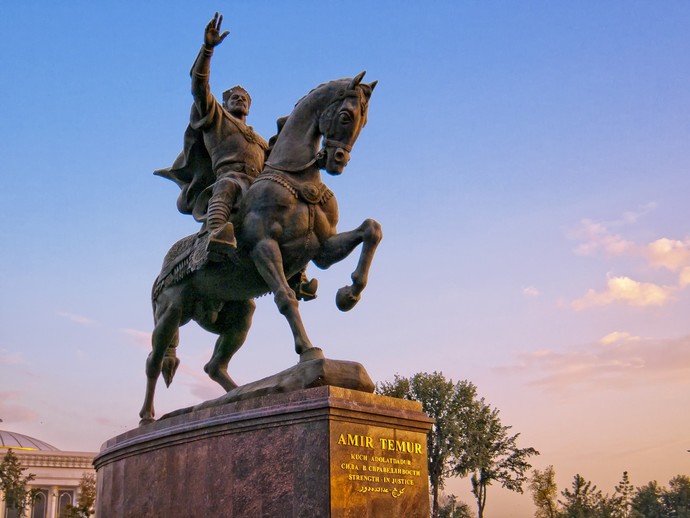 Emir Timur heykeli Taşkent/Özbekistan