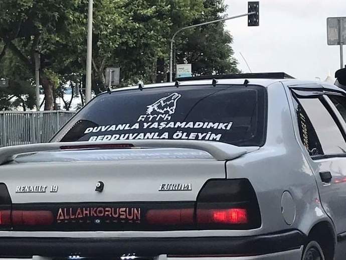 Arabanızın arkasına yazı yazdırır mısınız? Yazsanız bu yazı ne olurdu?