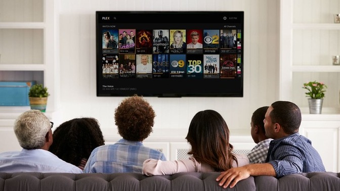 Misafir geldiğinde televizyonda istediği kanalı açar mısınız?