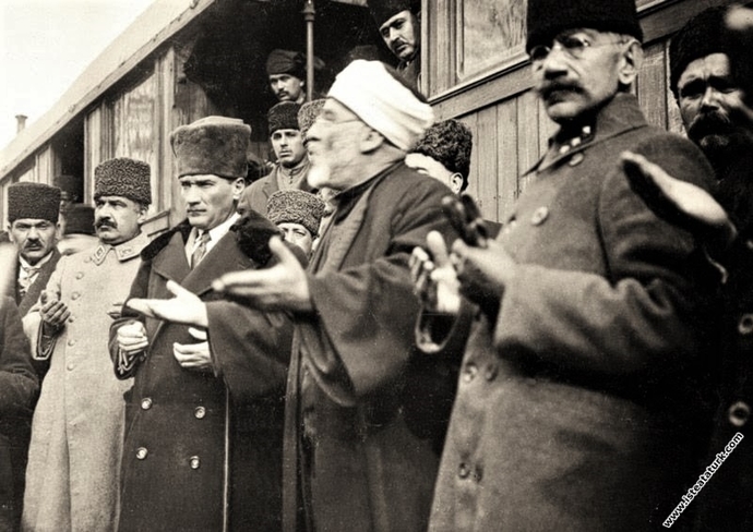 MUSTAFA KEMAL ATATÜRK'ün dini inancı nedir?