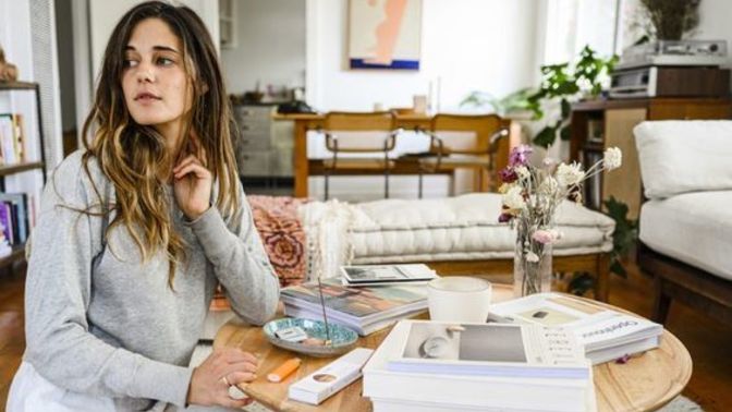 Her kadın, yemek, ev işlerini yapmak zorunda mı?
