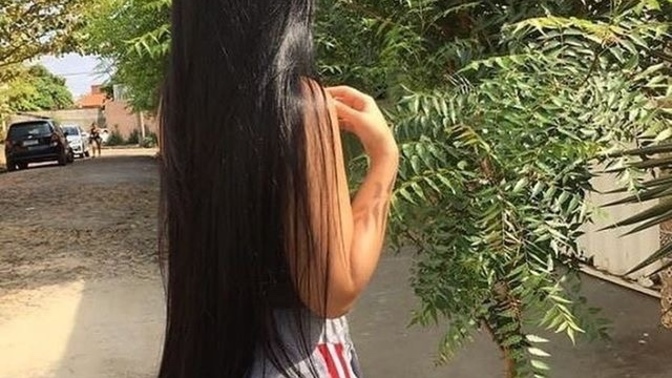Saçım kısa, kuru ve kabarık. Kızın saçlarına bayıldım böyle saçlarım olması için ne yapmam gerekli?