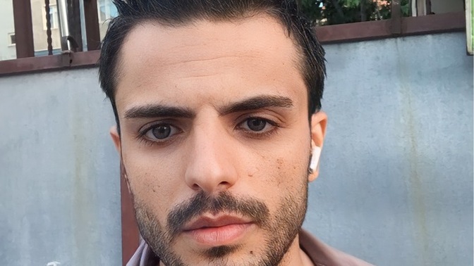 Yakışıklı mıyım sizcee?