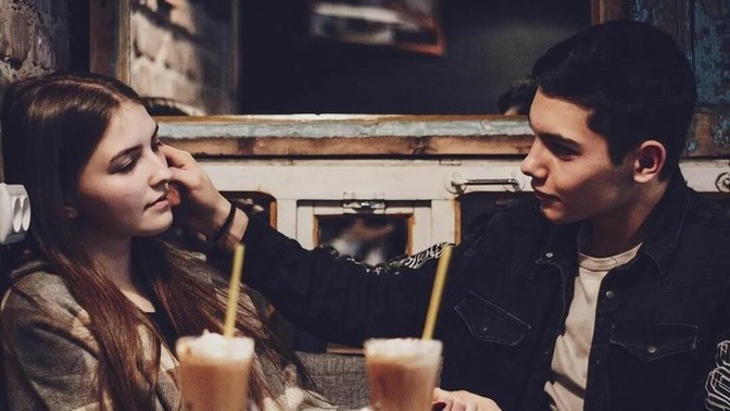 Erkekler de kadınlar gibi regl olsa, kadınlar erkeklerin nazını ayda bir çekerler mi?