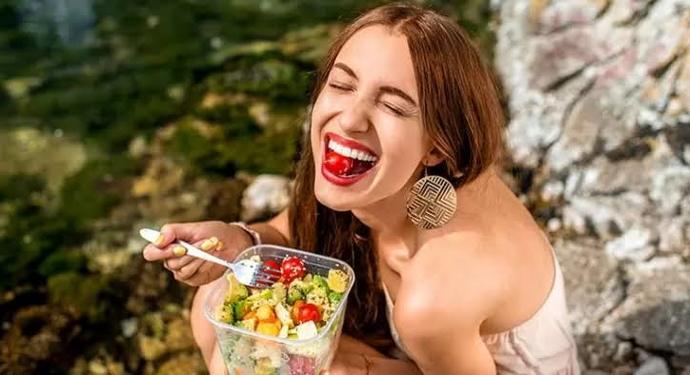 Günlük kaç öğün yemek yersin?