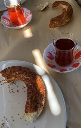 Kahvaltıda poğaça mı simit mi tercih ediyorsunuz?
