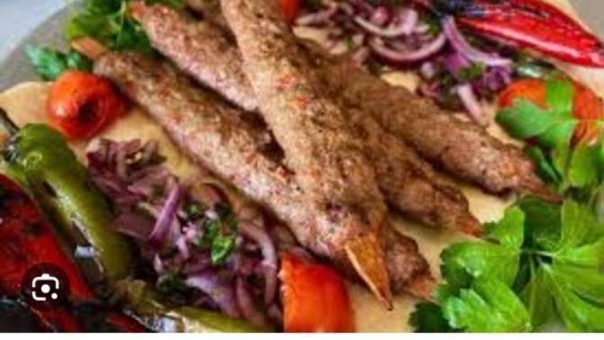 Zorlu ikili yemek kıyaslamasında bir tane daha var?