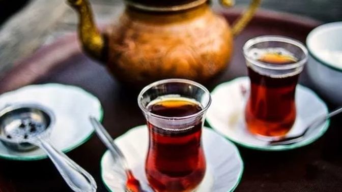 Çaya da zam geldiğine göre, flört etmek de mi lüks oldu?