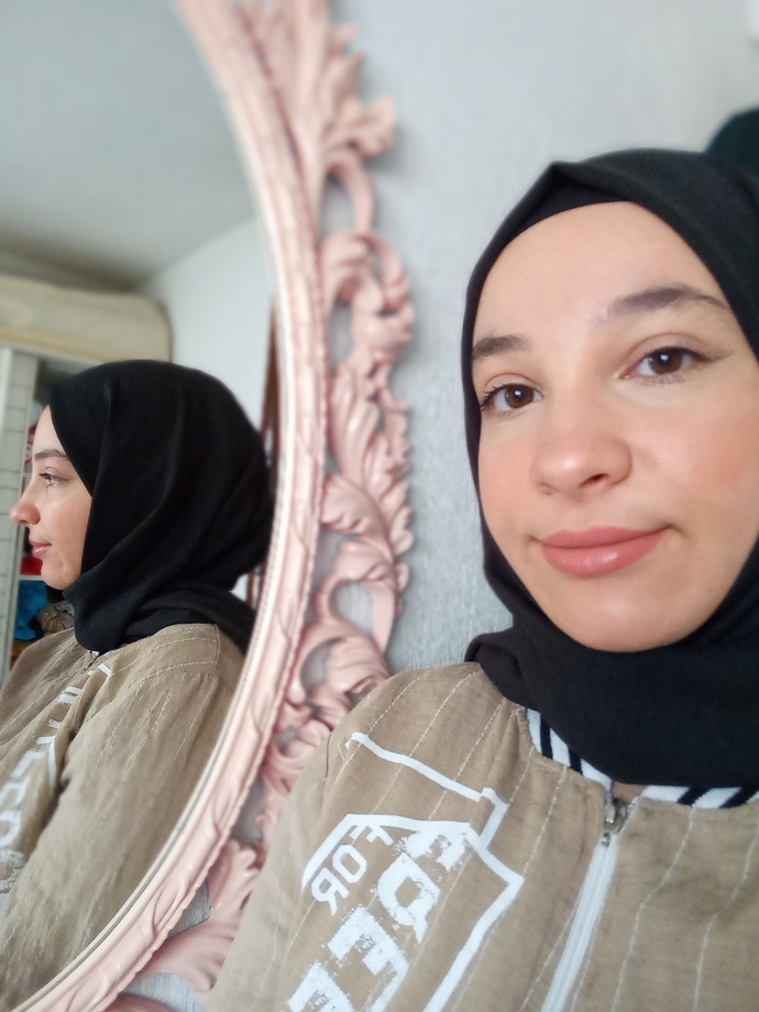 Görselini en iyi ifade eden kısa notunu buraya ekleyebilirsin... yani benim burnum geniş o yüzden sordum