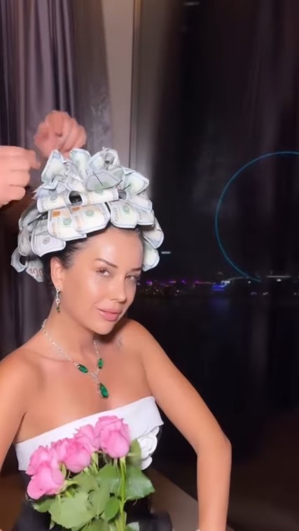 Görgüsüzlük denince aklına gelen ilk ünlü kim?