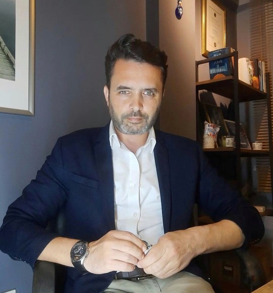 Sizce bana nasıl saç modeli yakışır?
