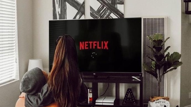 Film ve televizyon izlerken size ne eşlik eder?