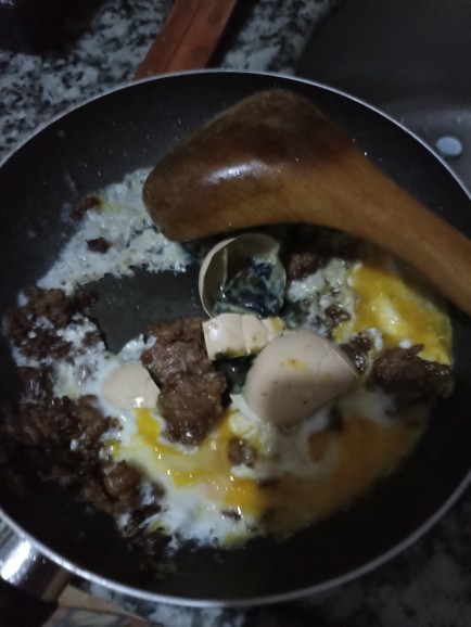 Yumurtanın içinden ölü civciv çıktı galiba, çok korkuyorum ne yapmalıyım?