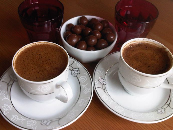 Kahveyi cezvede mi yaparsınız makinede mi?
