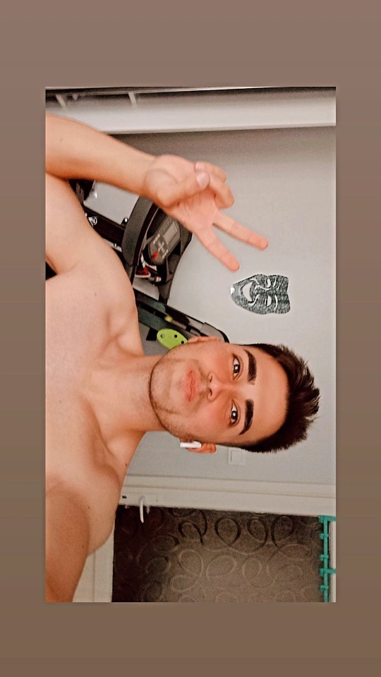 İnstaya story aticam sizce hangisini atıyım?