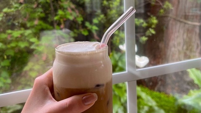 Sizce ben kaç vakte kadar İsveçte, evimin bahçesinde iced lattemi içerken gurbet hasreti çekerim?