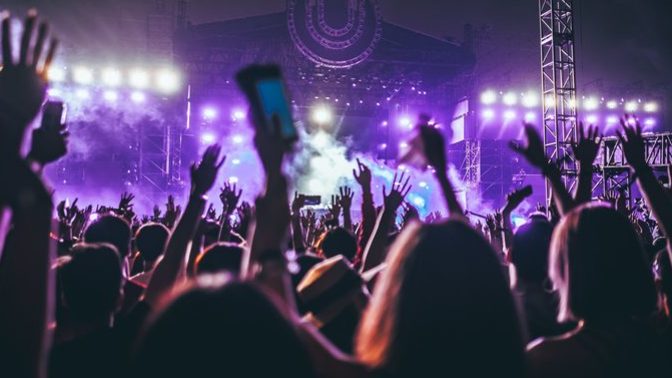 İstanbul Festivali 21 Temmuz'da Yenikapı'da başlıyor. Sen hangi sanatçının konserine gideceksin?