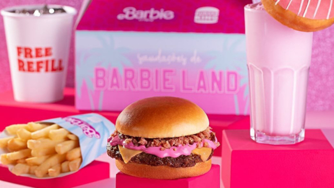 Brezilya'daki Burger King menüsüne Barbie temalı hamburger ekledi. Kimler bu lezzeti denemek ister?