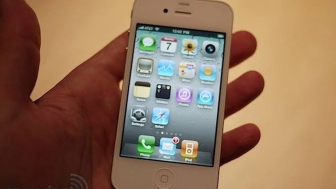 İlk telefonunuzun markası ve modeli neydi?