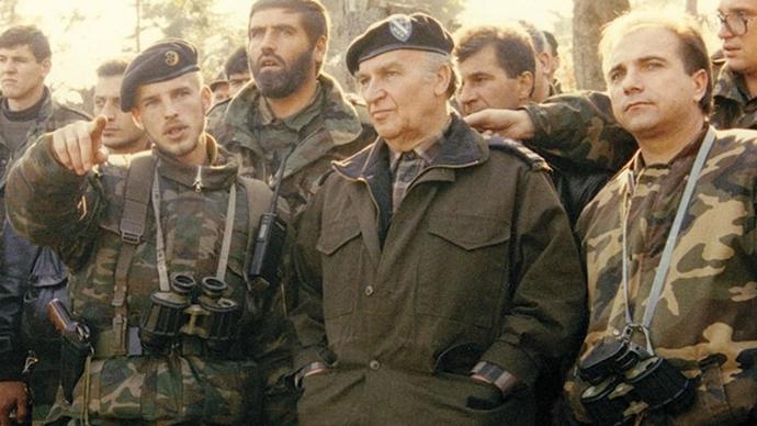 Geceye felsefik bir söz bırakır mısın?