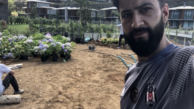 Tertemiz mağazayı bıraktım, amele oldum dünya varmış diyorum. Siz ne iş yapıyor sunuz?