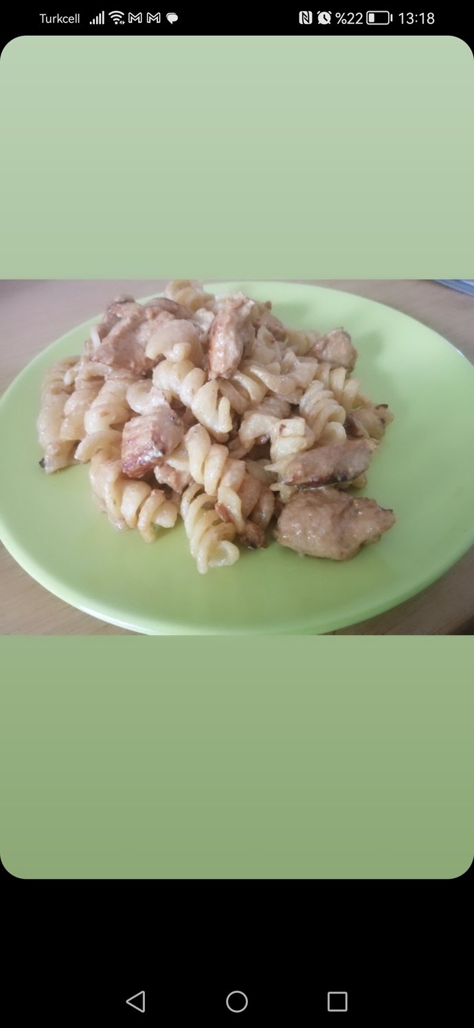 Çok acıkınca güzel ve özenli bi yemek mi hazırlasın yoksa pratik hızlı şeyler mi?