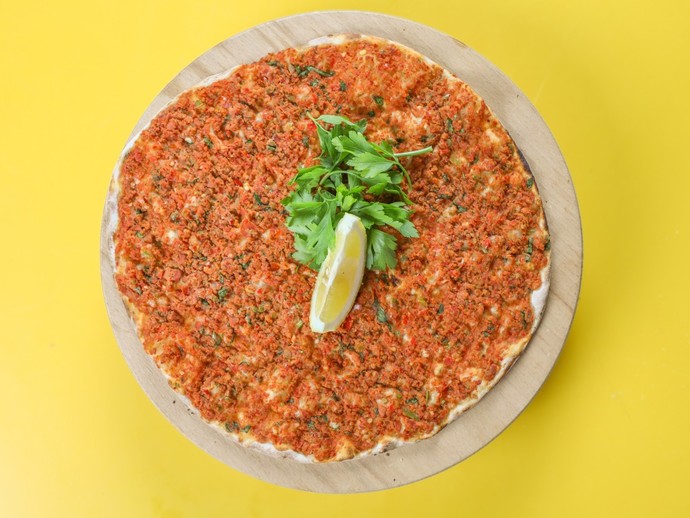 Çiğ köfte mi, lahmacun mu?