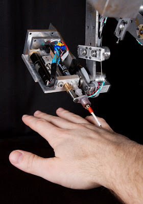 Robotik acil görevlileri sağlık çalışanları üzerindeki yükü azaltabilir mi?