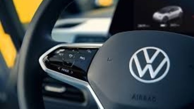 Alman otomobil markası Volkswagen zor günler geçiriyor. Sevdiğin bir araba markası mı?