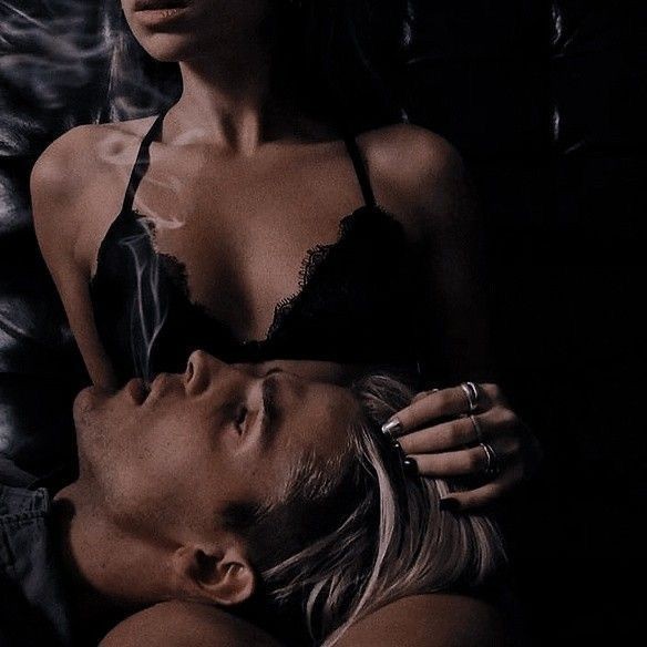 Aşk mı seksi getirir, seks mi aşkı?