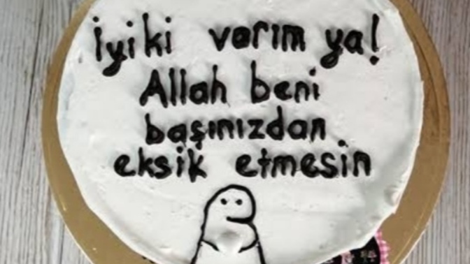 Bugün benim doğum günüm, bir yaşıma daha girdim. Kutlar mısınız?