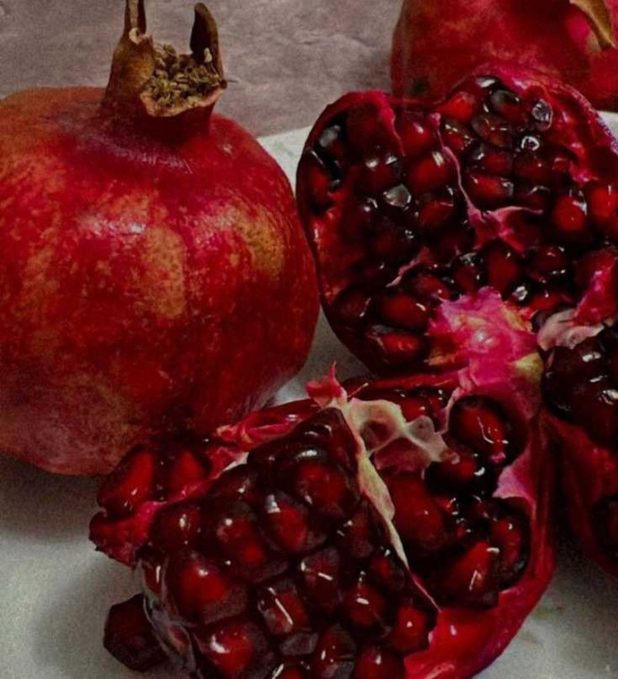 Sence en büyüleyici kırmızı meyve hangisi?