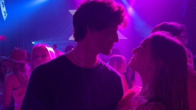 Manita ile gece kulübüne gidilir mi?