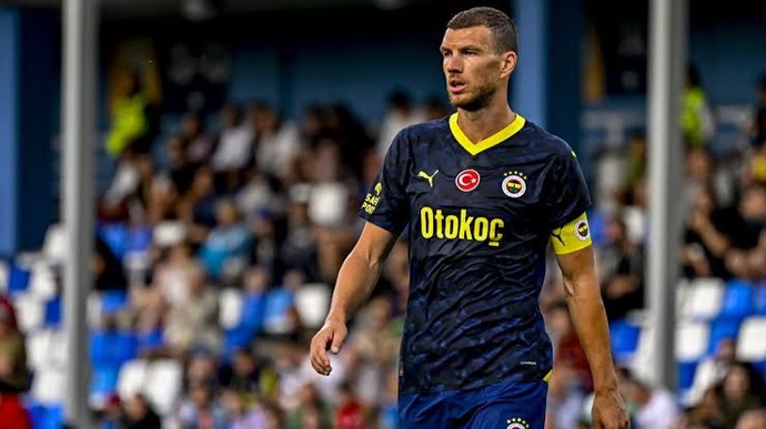 Fenerbahçe’nin yeni kaptanı Edin Džeko oldu! Nasıl buldunuz?