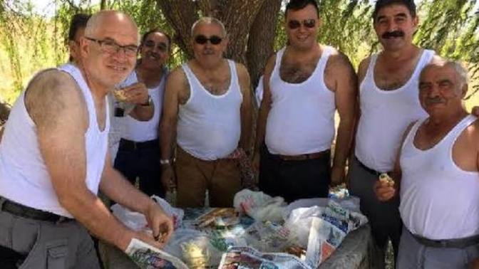 Türk erkeğinin, Türk olduğunu belli eden en büyük imzası nedir?