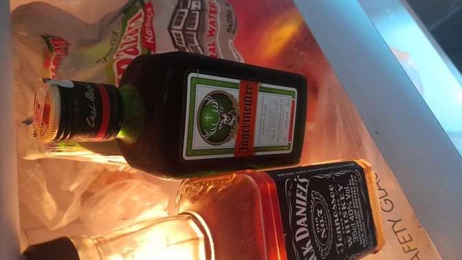Evet gün başlıyor , hadi bugünde siz karar verin be 😊 jack or jäger?
