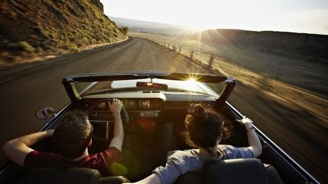 10 saatlik yol ve bir şarkıcı hakkın var, hangi şarkıcıyı dinlersin yol boyu?