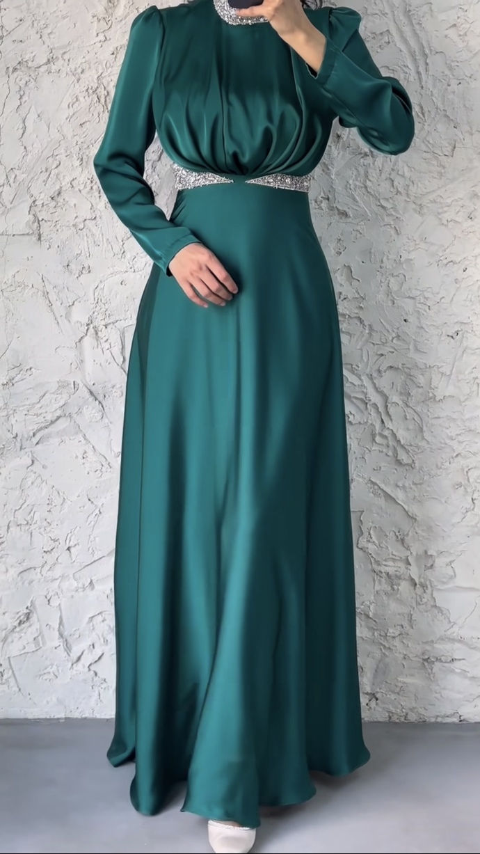 Nişanlımın ablası evleniyor. Düğün için hangisi daha güzel olur?