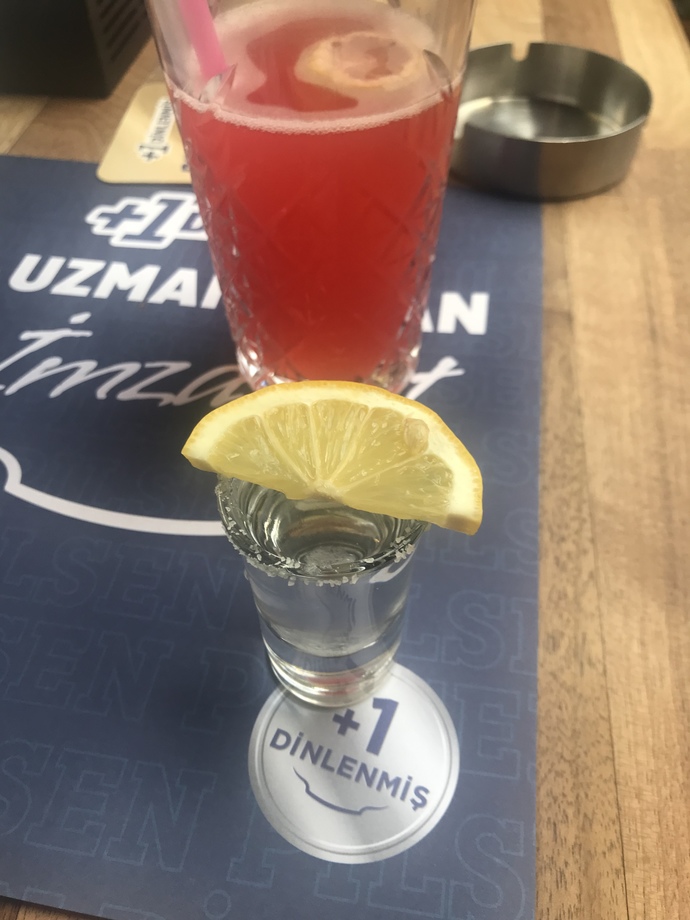 Kim tekilaya bayılır?