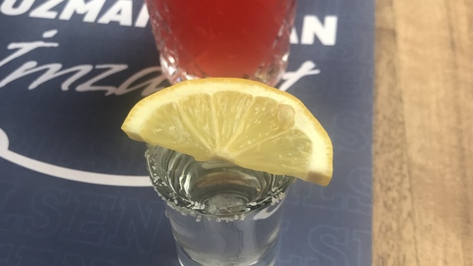 Kim tekilaya bayılır?