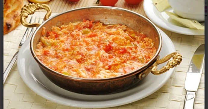 Menemen, soğanlı mı daha güzel olur yoksa soğansız mı?