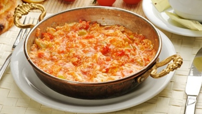 Menemen, soğanlı mı daha güzel olur yoksa soğansız mı?